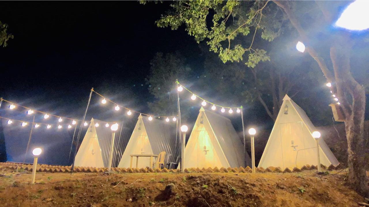 Triangle Pods Camping